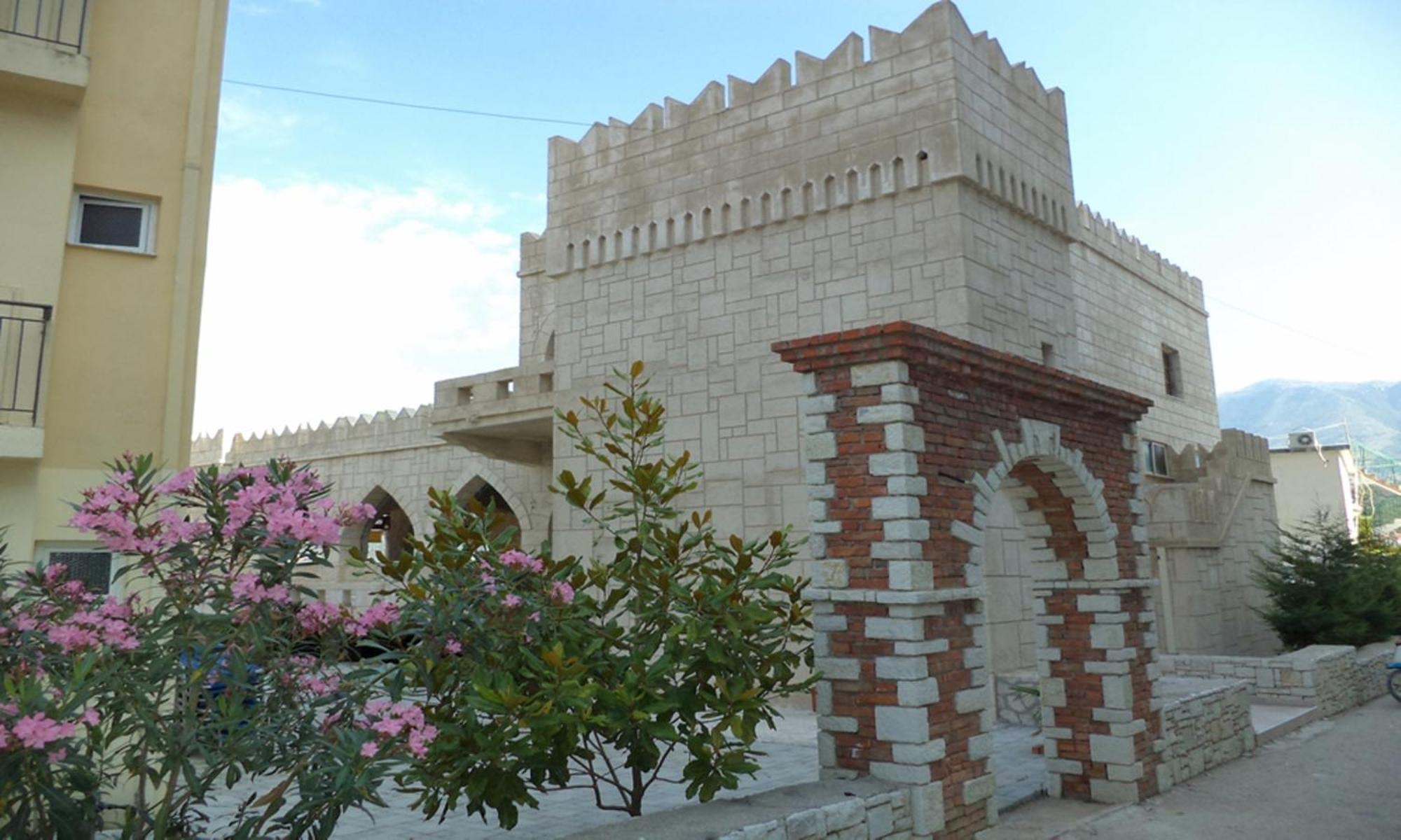 Castle Hotel Химар Екстериор снимка